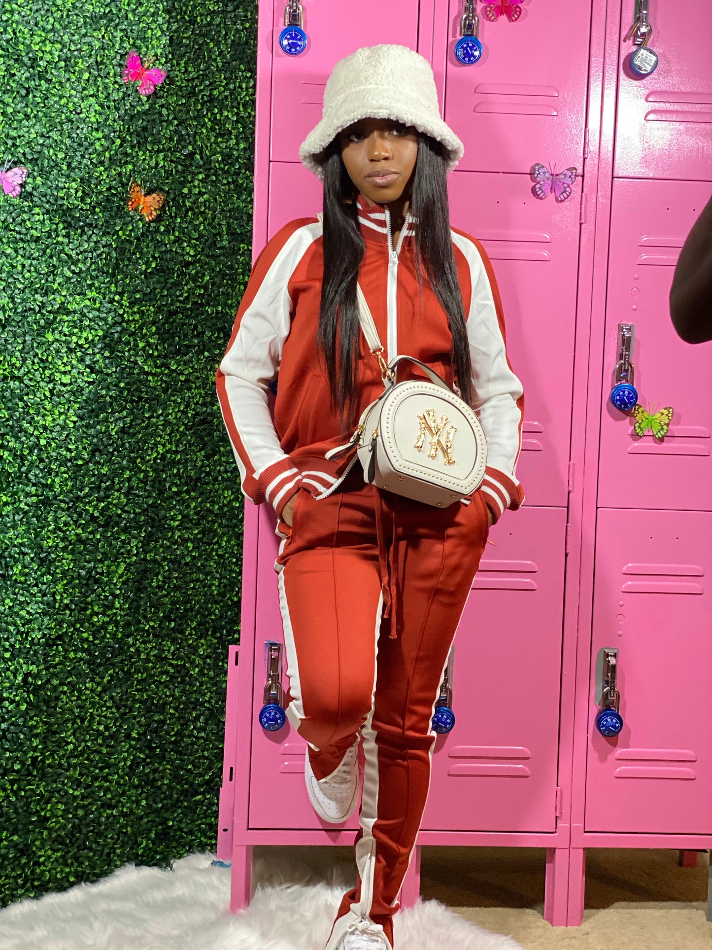 Red “Round the Way” Set